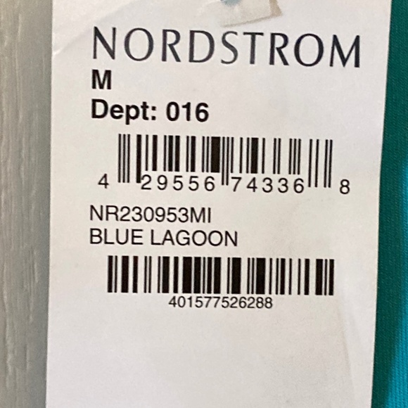 Zella Women's Live In Fit Capri Pants/Reversible Turquoise to Black/M/NWT! - Picture 4 of 4